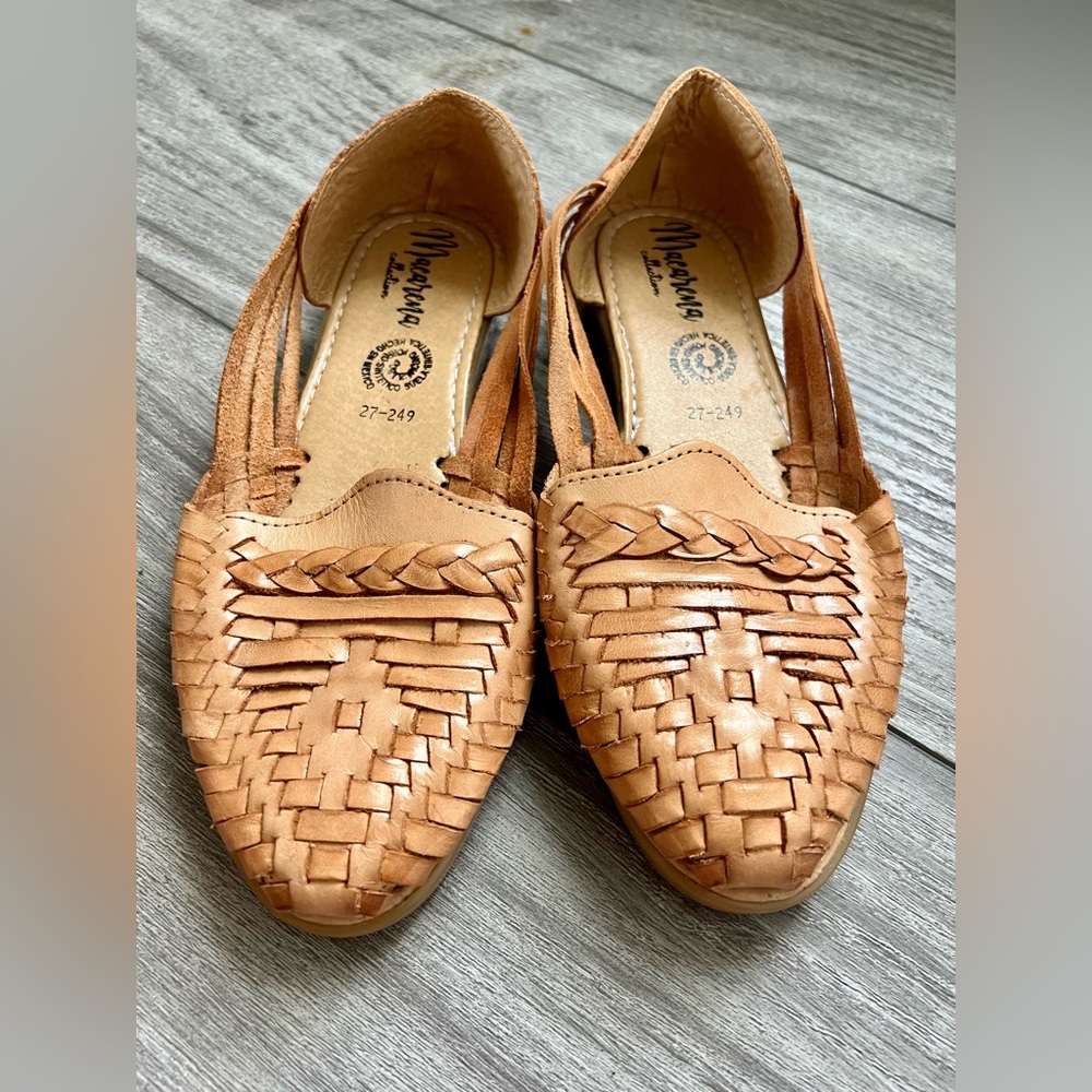 Macarena Hand Made Brown Tan Leather Flat Sandals Size 9 - 9.5 Slip On Shoes